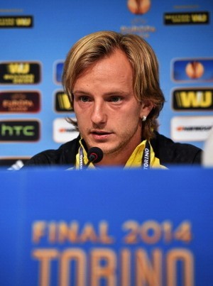 Tak Mau Cuma Bermimpi, Rakitic Ingin Benar-benar Angkat Trofi
