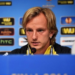 Tak Mau Cuma Bermimpi, Rakitic Ingin Benar-benar Angkat Trofi