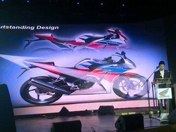 Iritnya Honda CBR250R Sampai 50,1 Km/Liter