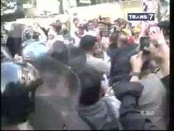 Eksekusi Kampus Saint Marry Berakhir Ricuh