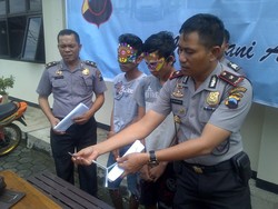 2 ABG Dibekuk Polisi setelah Curi Motor di 18 Lokasi