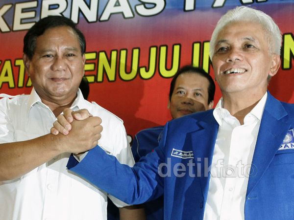 PAN Serahkan Hatta ke Prabowo