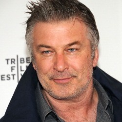 Lawan Arus, Alec Baldwin Ditangkap Polisi