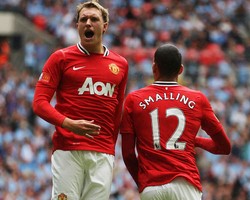 Masuk Skuat Inggris, Jones dan Smalling Ditantang Bisa Lebih Oke