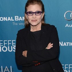 Carrie Fisher Turunkan Bobot Tubuh Hingga 18 Kilogram untuk Star Wars: Episode VII