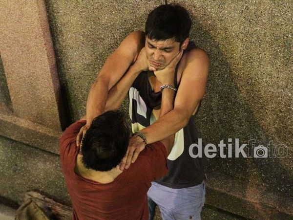 Ini Adegan Perkelahian Abimana dengan Preman di Bangkok