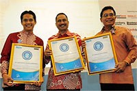 Sukses Implementasikan Pemanfaatan IT, Telkom Group Raih Penghargaan TOP IT & TOP Telco 2014