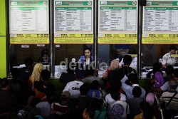 Antre di Minimarket Bawa Gadget dan Laptop, Tetap Tak Dapat Tiket KA