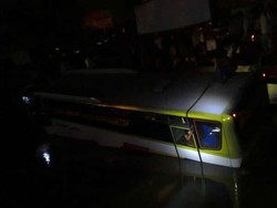 Korban Tewas dan Luka Bus Putri Jaya Dibawa ke RSU Tangerang
