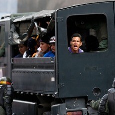 Demonstran Bentrok dengan Polisi Venezuela, 105 Orang Ditangkap