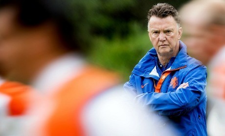 Edgar Davids Sarankan MU Rekrut Van Gaal
