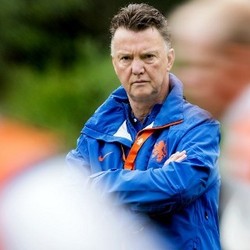 Edgar Davids Sarankan MU Rekrut Van Gaal