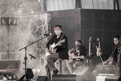 Iwan Fals Esok Gelar Konser Pelangi Lagi di Leuwinanggung