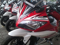 Apa Jadinya Jika Yamaha R15 Diajak Touring?