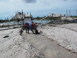 Potret Hidup Penambang Timah di Belitung