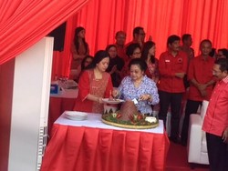 Dana Pembangunan Gedung DPP PDIP dari Patungan dan Jual Suara Mega