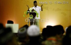 Bercanda dengan Prabowo di Kediaman Rachmawati Soekarnoputri