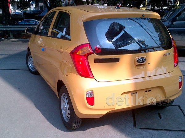 KIA Morning Nongol di Jalanan