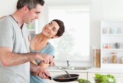 5 Kebiasaan Tak Sehat Saat Memasak yang Bisa Merusak Upaya Diet