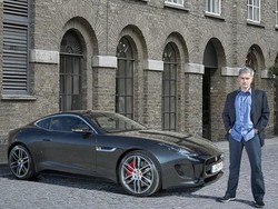 Jose Mourinho Bintang Iklan Jaguar F-Type R Coupe