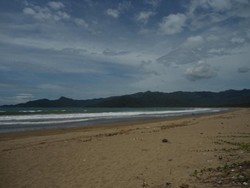 Pantai Sabreng, Alternatif Wisata Akhir Pekan di Trenggalek