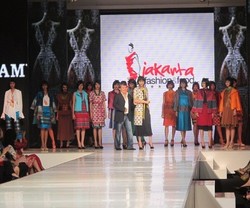 Jadi Pembuka JFFF 2014, Stephanus Hamy Tampilkan Kain Minang & Sulawesi