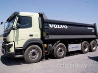 Menjajal Ketangguhan Truk Volvo FMX