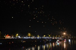 Indahnya Langit Kota Semarang Dihiasi Ribuan Lampion
