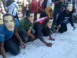 Dukung Jokowi, Ratusan Warga Bubuhkan Tanda Tangan di CFD Semarang