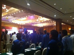 Didampingi Bu Ani, SBY Tiba di Lokasi Rapimnas PD