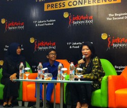 Mari Elka Pangestu Kagumi Busana Karya Desainer Cilik Rafi Ridwan