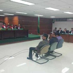 Terima Duit, Choel: Saya Khilaf, Itu yang Buat Kakak Saya Jadi Terdakwa