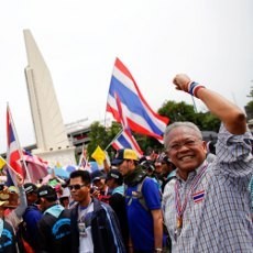 Demonstran Antipemerintah Terus Desak PM Interim Thailand Mundur