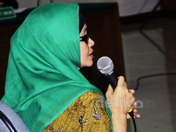 Susi Tur Andayani Dituntut 7 Tahun Penjara