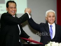 Sertijab Menko Perekonomian dari Hatta ke CT