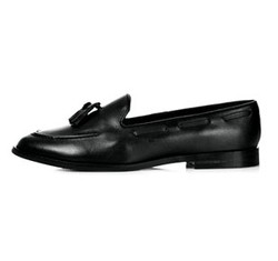 Editors Choice: 5 Pilihan Sepatu Loafers Hitam untuk Gaya Semi-Formal