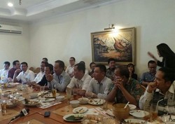 Kader Golkar Membelot, Akbar: Seharusnya Ical Bisa Pecat Mereka