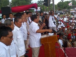 Dapat Dukungan Rhoma, Prabowo: Beliau Akan Latihan Berkuda dengan Saya