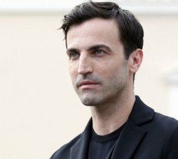 Foto: Gaya Para Seleb di Peragaan Louis Vuitton Cruise 2015