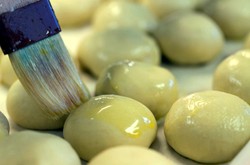 Agar Roti Lebih Empuk dan Awet, Sering Ditambahkan Bahan Aditif Ini