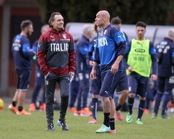 Baggio Berharap Ada Kejutan di Skuat Akhir Gli Azzurri