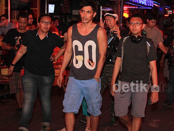 Foto-Foto Haji Backpacker Syuting di Soi Cowboy
