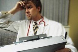 Staf Pengajar Terbatas, Jumlah Dokter Spesialis Dianggap Masih Kurang