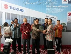 Suzuki Resmikan Outlet di Cikarang