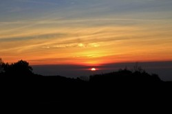 Liburan Panjang Akhir Mei, Lihat Golden Sunrise di Dieng