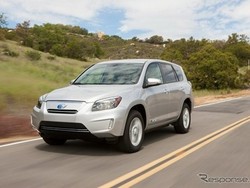 Toyota Tak Lagi Bikin Mobil Listrik dengan Tesla