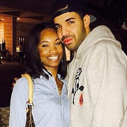 Baru Putus dari Rihanna, Drake Punya Pacar Lagi?