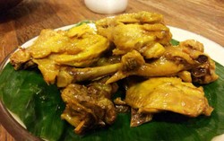 Sambel Hejo Sambel Dadak: Sedapnya Ayam Goreng Basah Gurih Dicocol Sambal Dadak