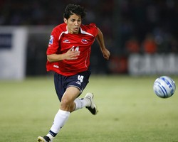 Cedera Lutut, Mati Fernandez Absen Bela Chile