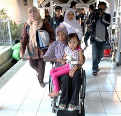 Infeksi Bakteri Ganas, Tangan Puvelia Akhirnya Diamputasi Hari Ini